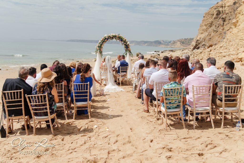 Wedding ceremony on Algarve beach in Burgau, Lagos by Olga Rosi Photography