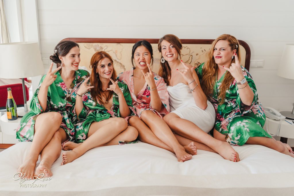 Pestana Alvor Praia wedding, bride and bridesmaids fun shot - Olga Rosi Photography